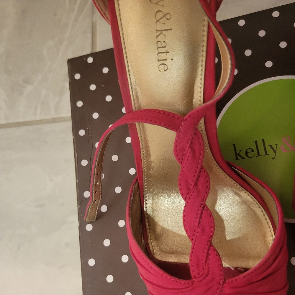 Kelly & Katie Women's Magenta high heel sandals in color magenta size 10 - Picture 2 of 11